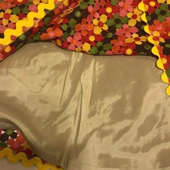 Sara Jane flower skirt.  size 2 - Picture 4 of 7